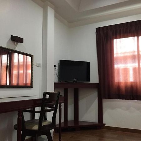 Issara House Bangkok Ξενοδοχείο Εξωτερικό φωτογραφία