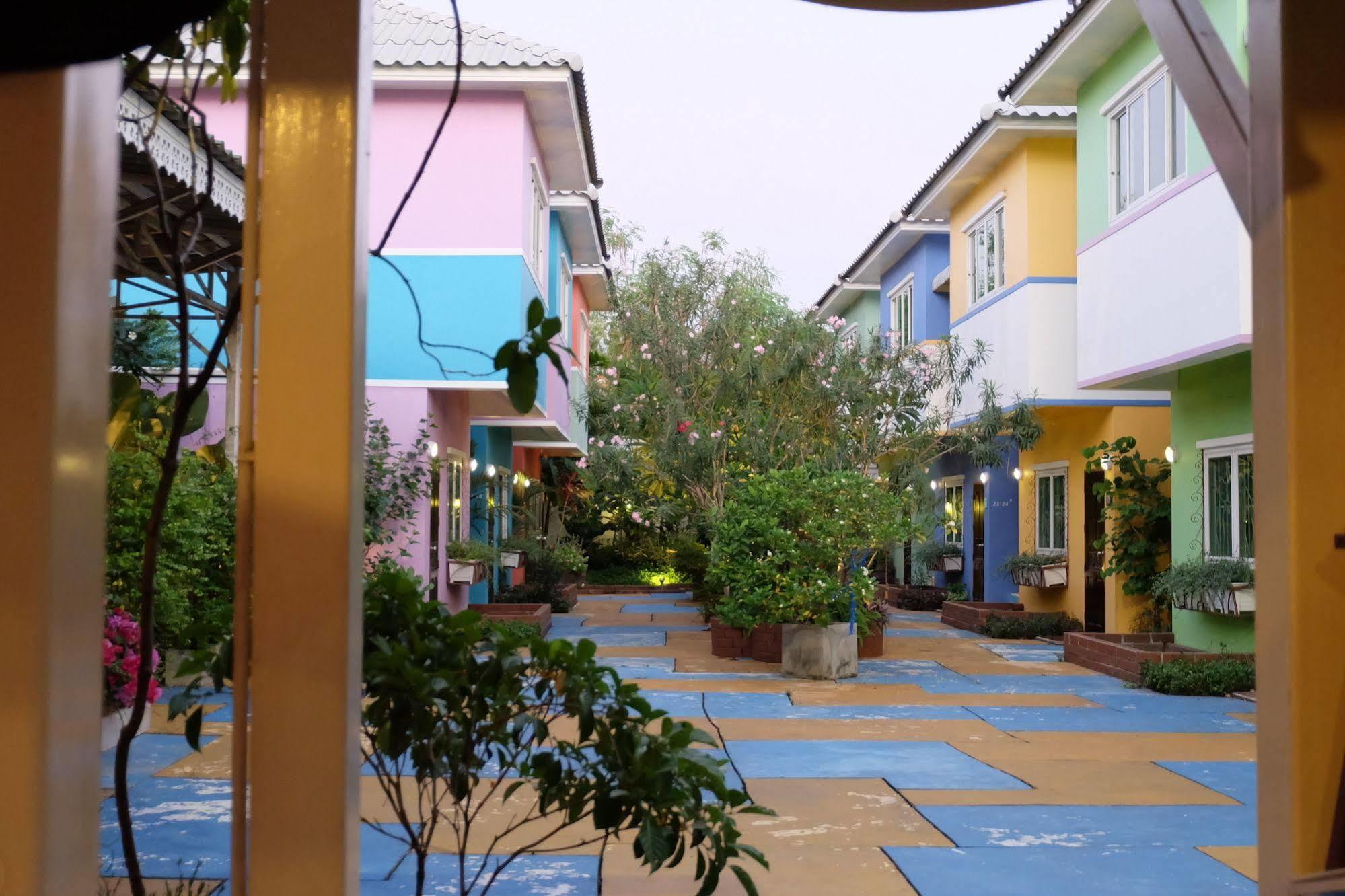 Issara House Bangkok Ξενοδοχείο Εξωτερικό φωτογραφία