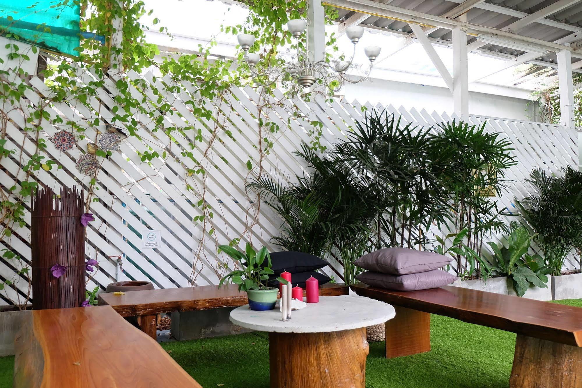 Issara House Bangkok Ξενοδοχείο Εξωτερικό φωτογραφία